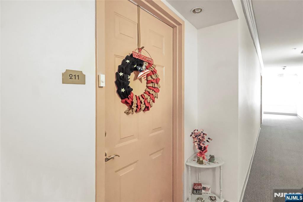 401 Dercole #211, Norwood, NJ 07648