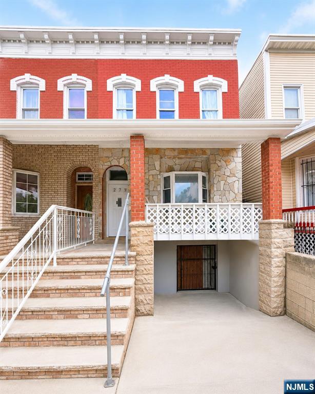 279 6th Street