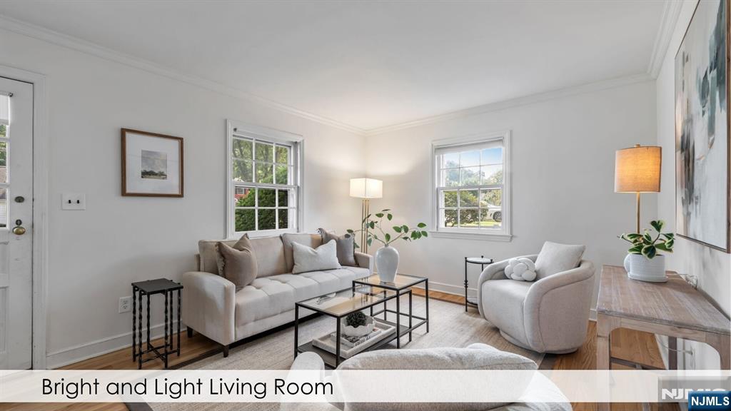 635 Maxwell Place - Photo 3