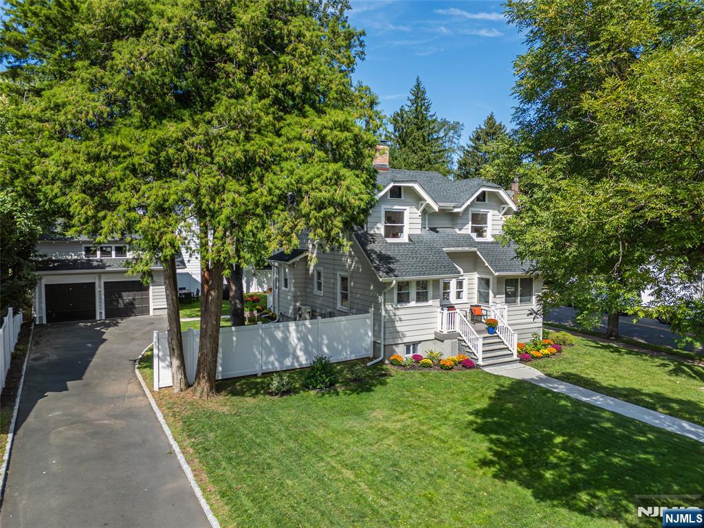 Photo 2 of Sale Pending at 31 Morse Ave, East Orange, NJ 07017 | MLS# 26030104 | Listing updated on 2026-10-08
