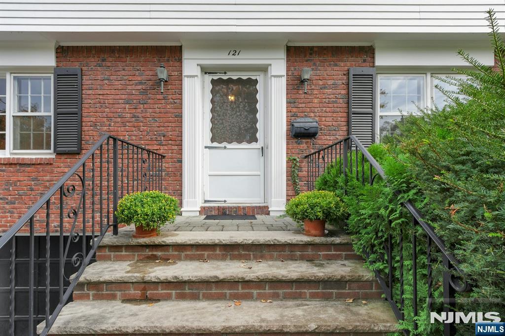 121 Christie Street - Photo 2