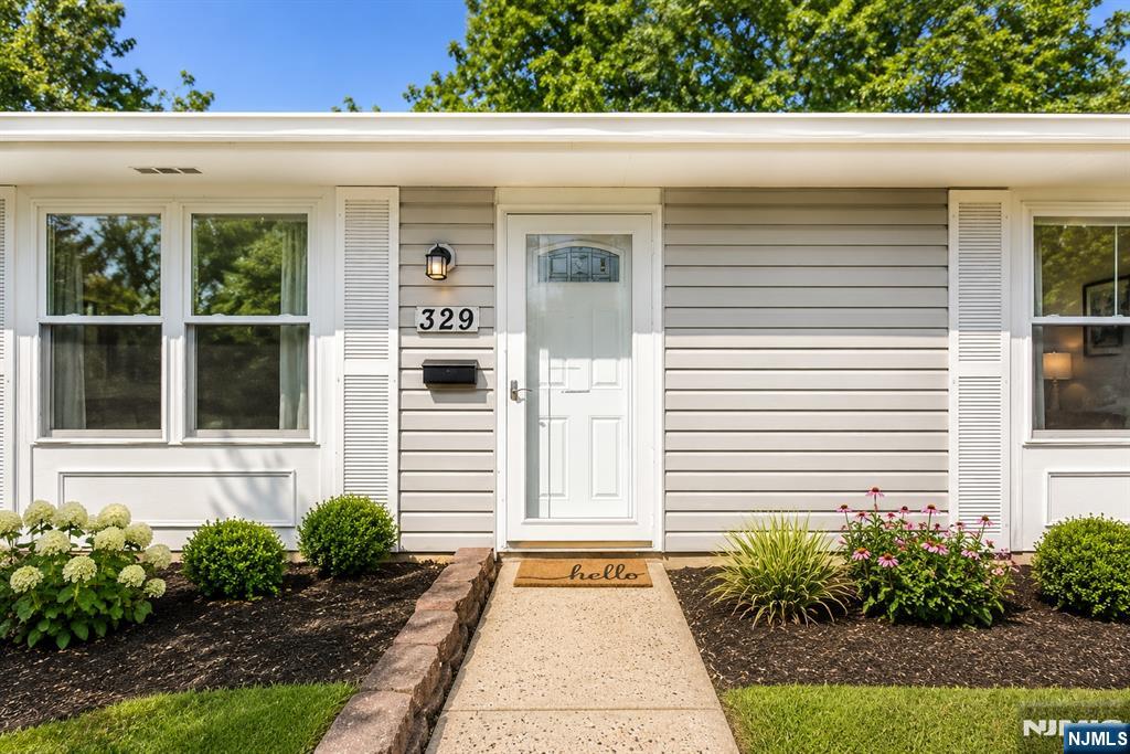 329 Columbia Avenue - Photo 1