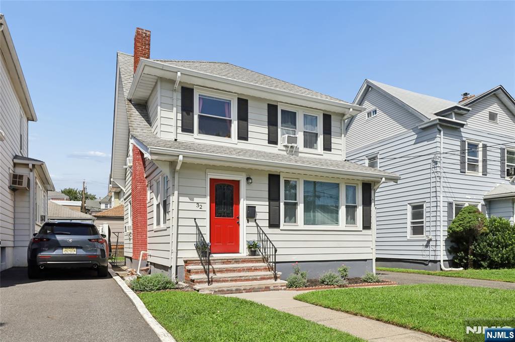 32 Barrington Avenue - Photo 3