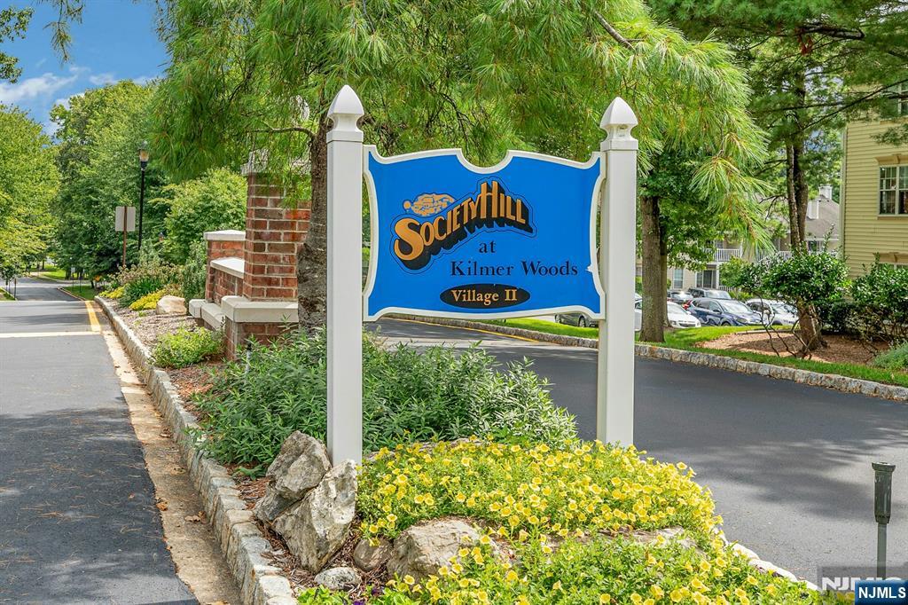 631 Plum Ter, Mahwah, NJ 07430