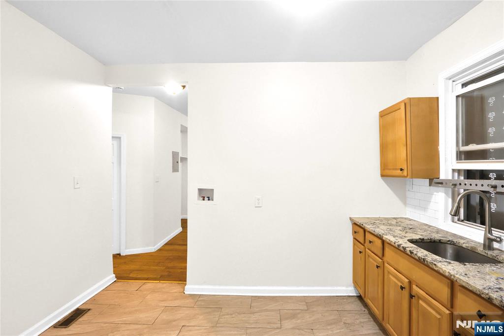 491 S 17th Street - Photo 3