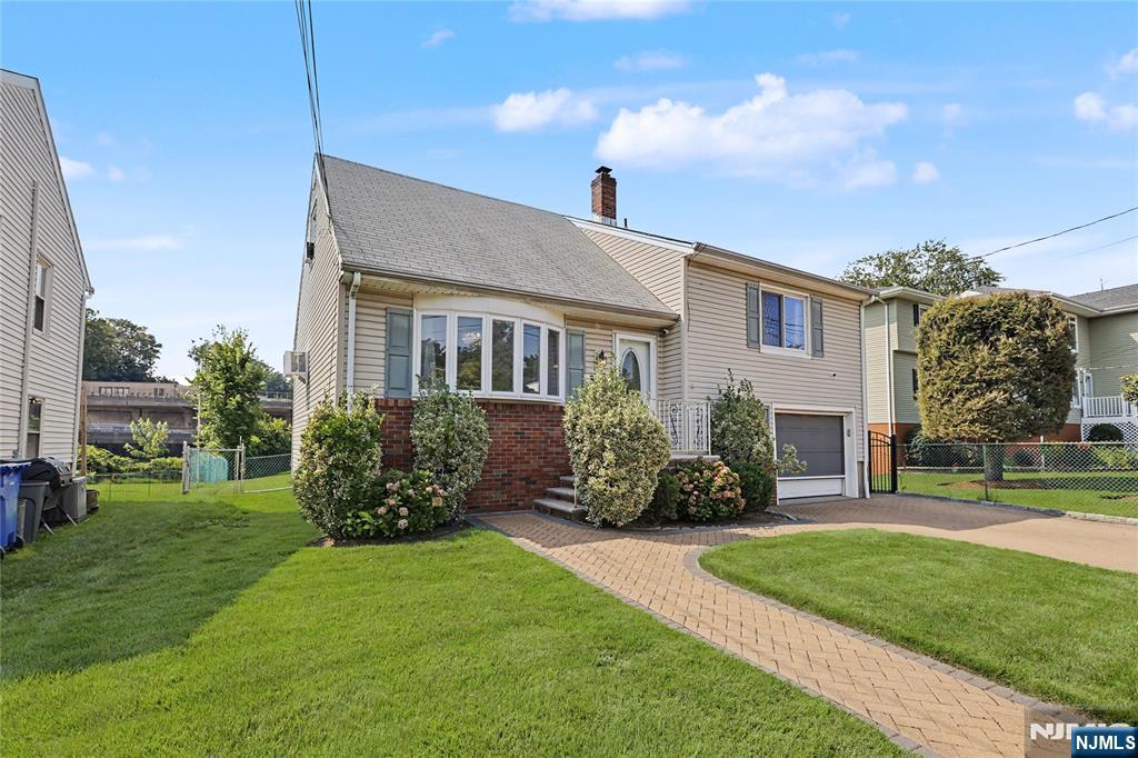 378 Riverside Avenue - Photo 2