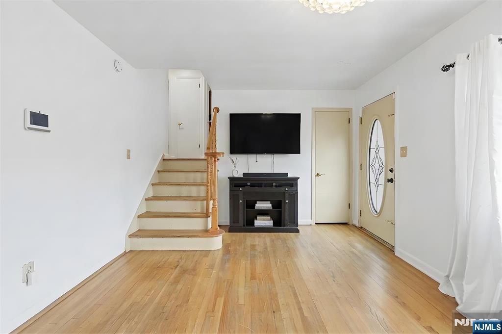 378 Riverside Avenue - Photo 5