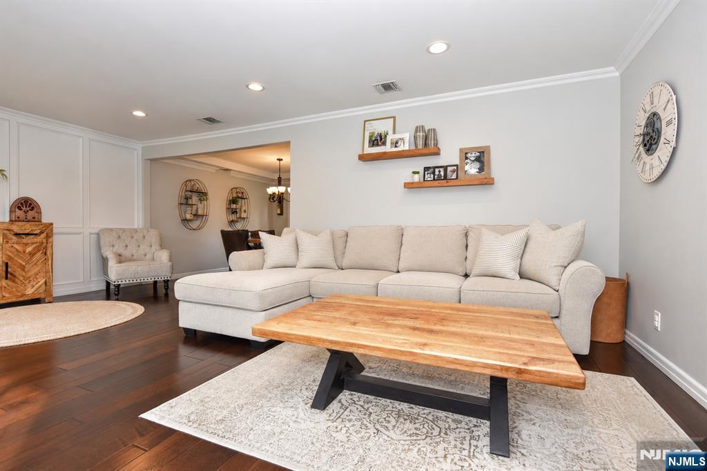 113 Grove Street - Photo 3
