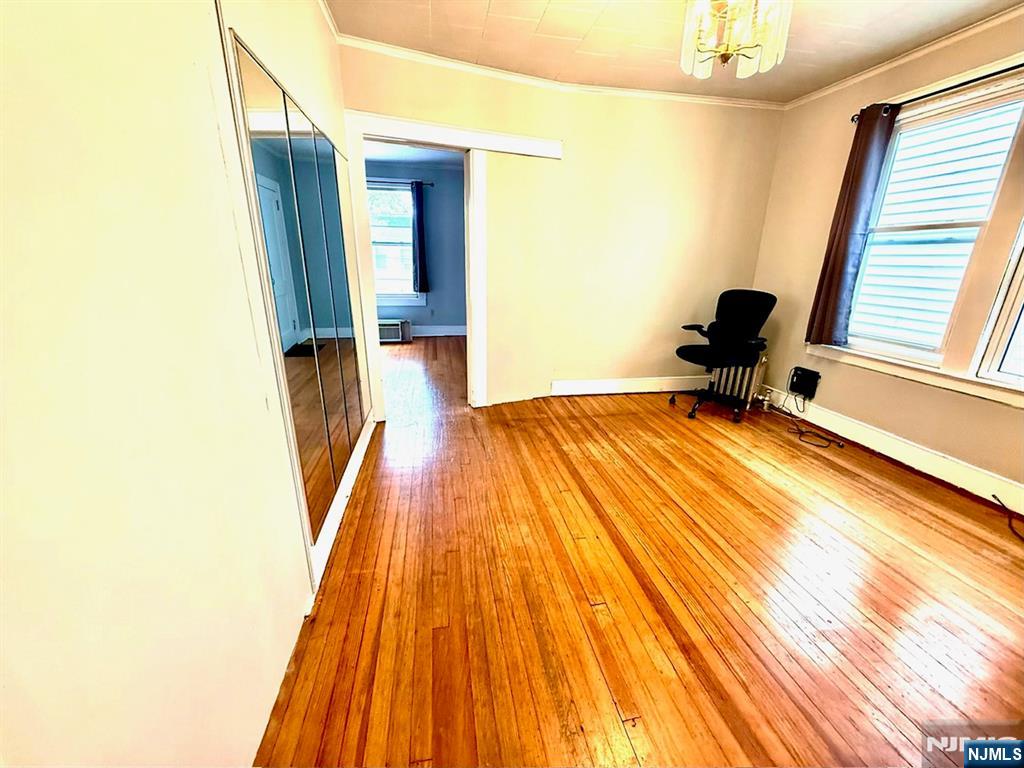 618 JERSEY Street 2 - Photo 3