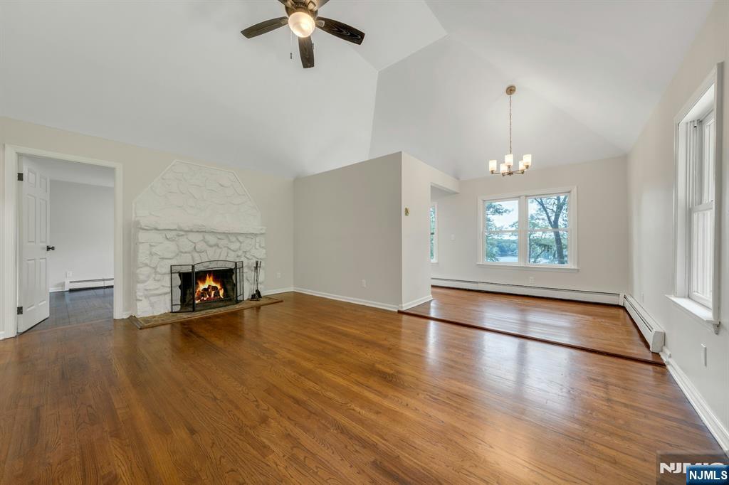 358 Lakeview - Photo 5