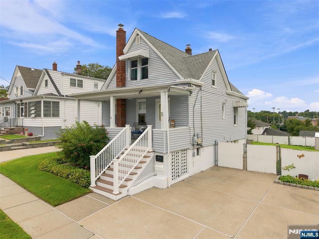 94 Chestnut Street - Photo 2