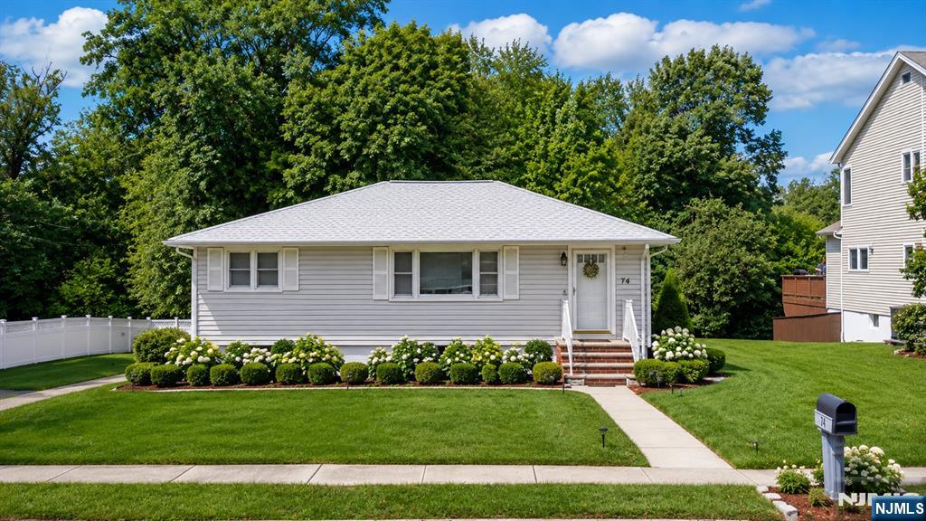 74 Farmingdale Road - Photo 2