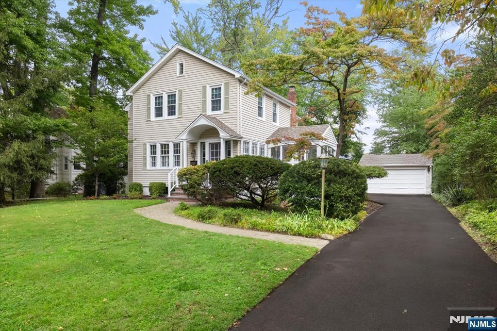 734 Greentree Lane - Photo 1