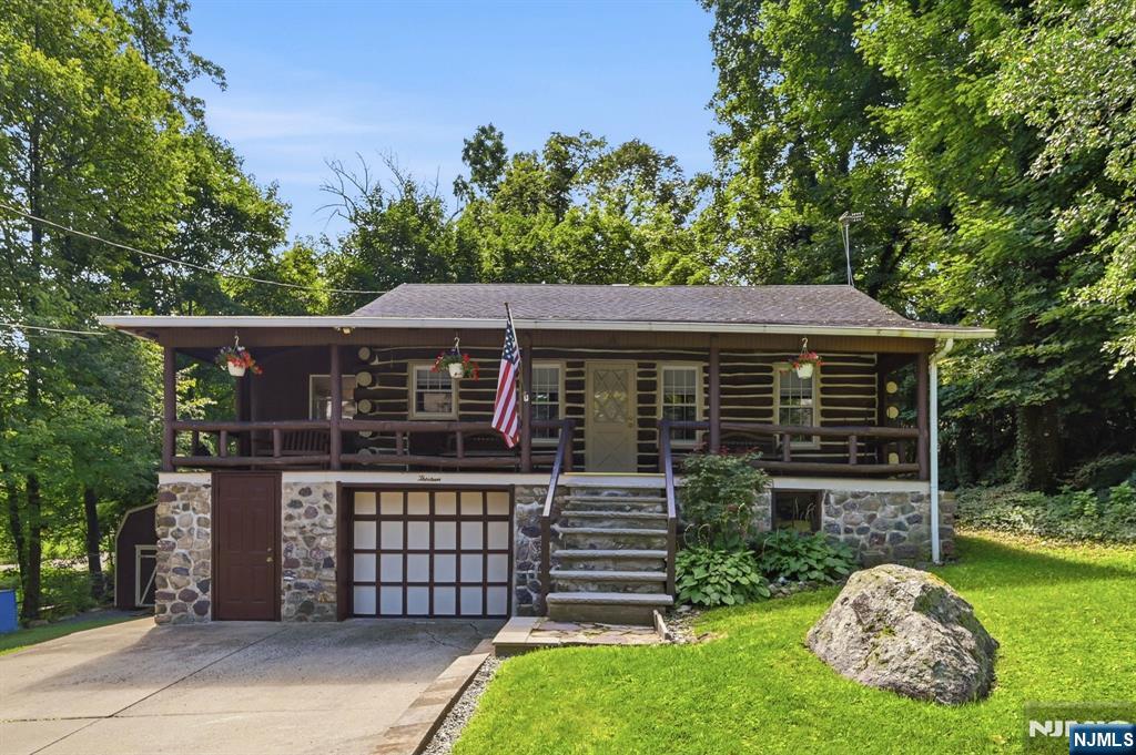 13 Woodside Drive - Photo 2