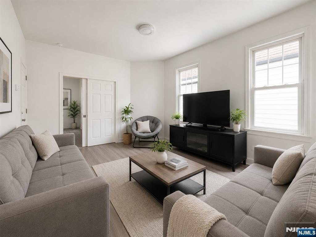305 Ann Street 2 - Photo 4