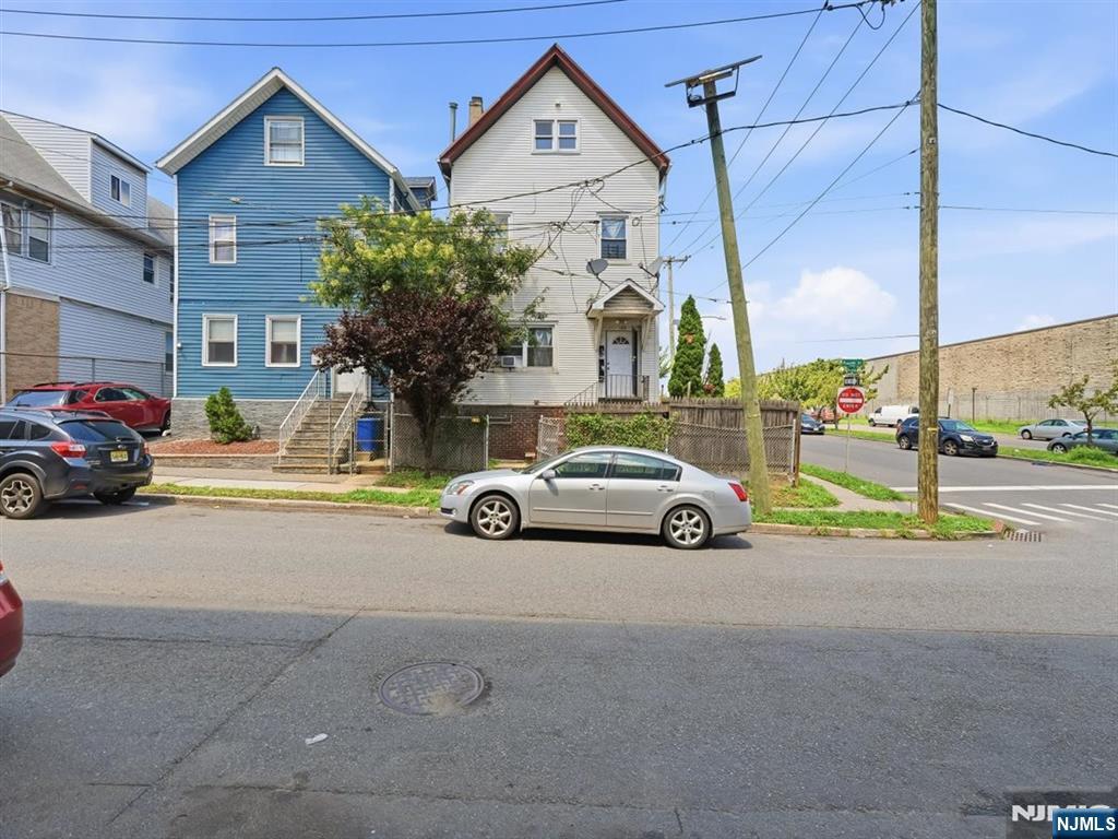 132-134 4th Street - Photo 1