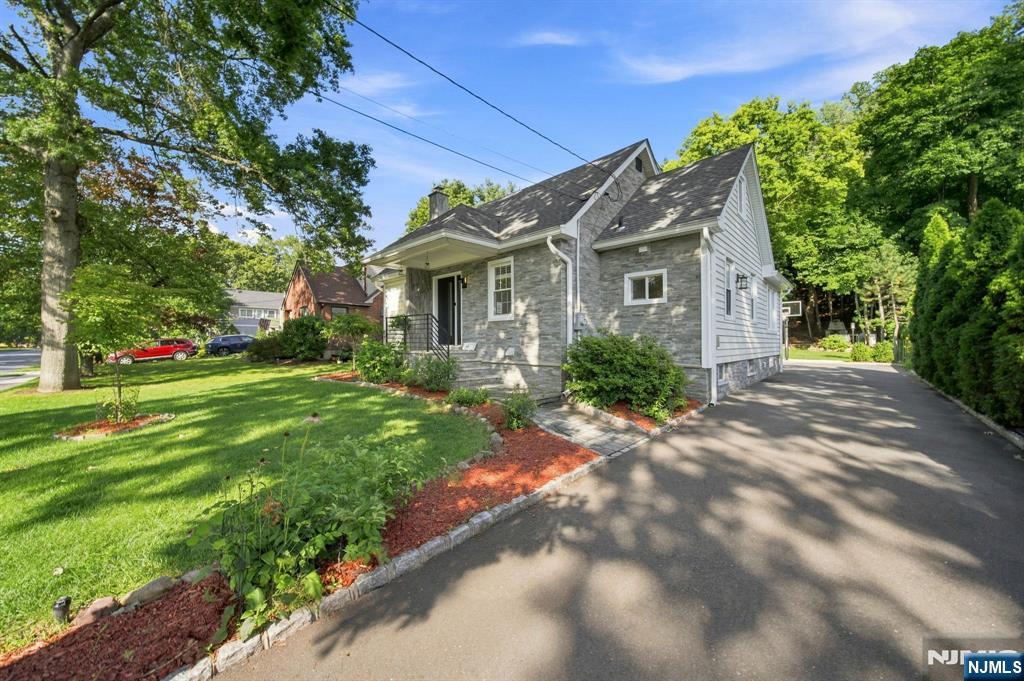 40 Dean Drive - Photo 2