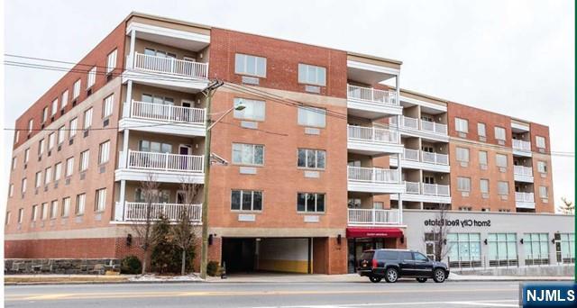 411 E Brinkerhoff Avenue 111 - Photo 1