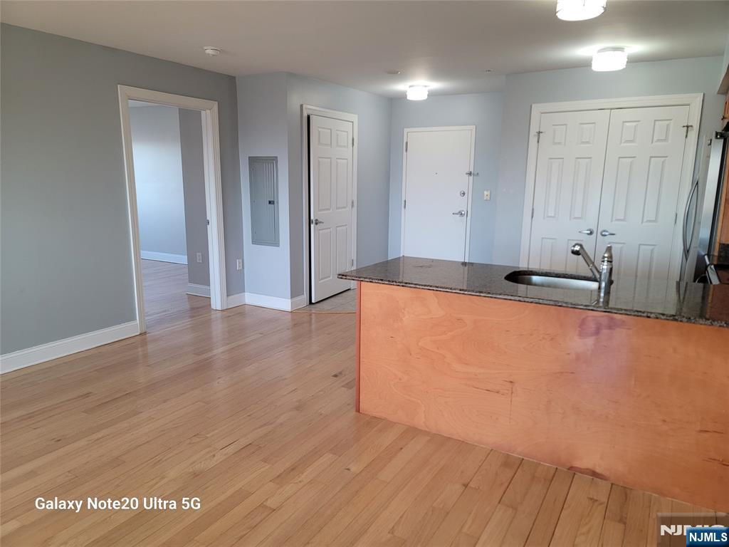 411 E Brinkerhoff Avenue 111 - Photo 4