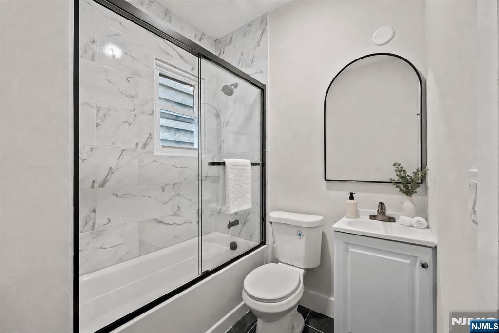 28 Riverside Place 1 - Photo 4