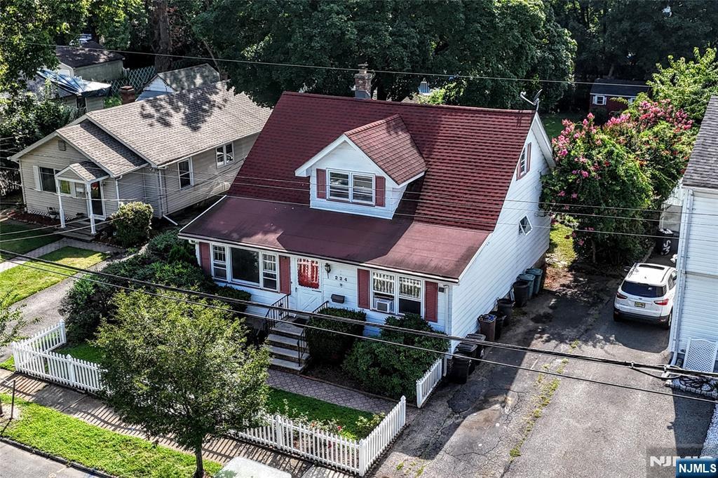 224 Romain Avenue - Photo 2