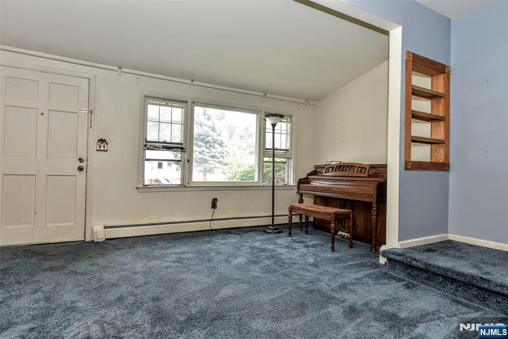 224 Romain Avenue - Photo 4