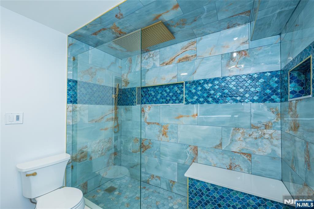 1247 Valley - Photo 5
