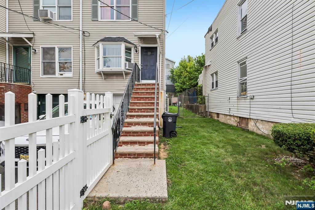22 Hecker Street - Photo 4