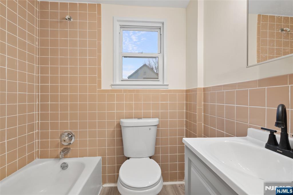 3rd image of 33-35 Delaware St, Elizabeth, NJ 07206 | MLS# 26030218