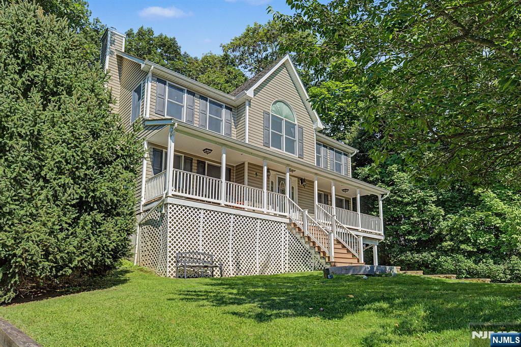 1st image of 5 Valhalla Wy, Rockaway Township, NJ 07866 | MLS# 26030225