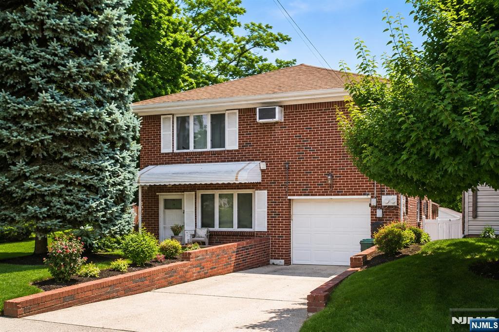 343 Tremont Avenue 1 - Photo 1