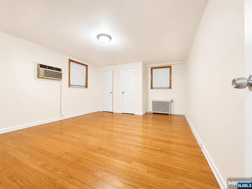 343 Tremont Avenue 1 - Photo 3