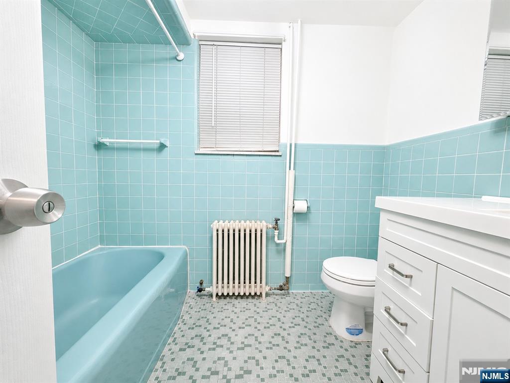343 Tremont Avenue 1 - Photo 5