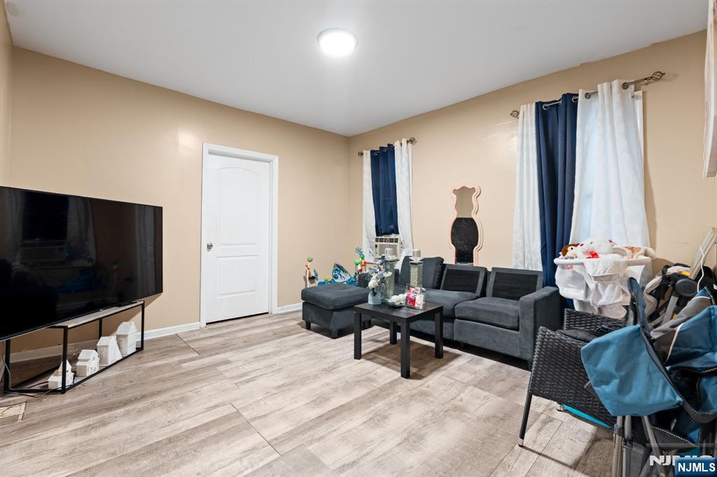 83 Mercer Street - Photo 2