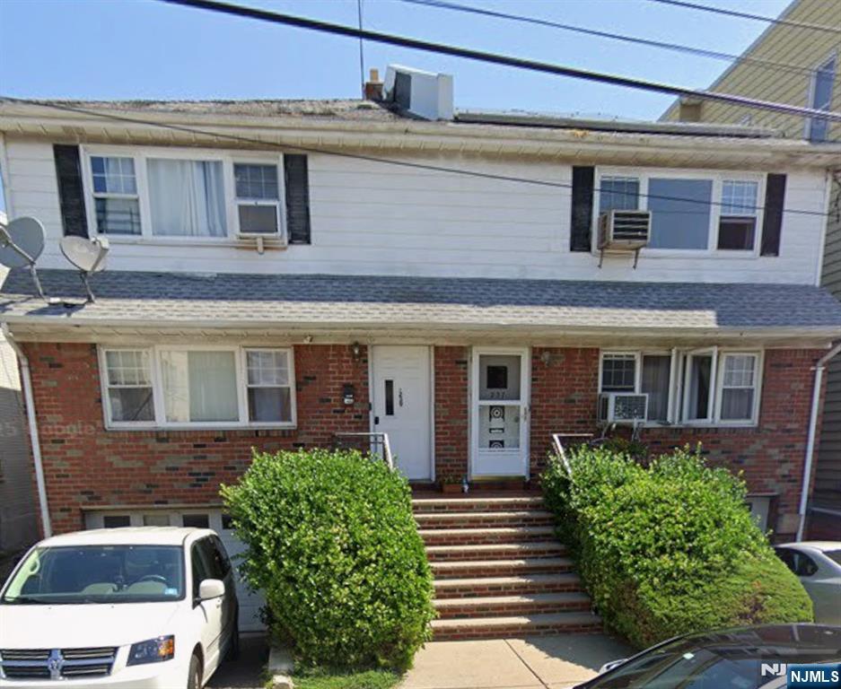 239 Riverview - Photo 1