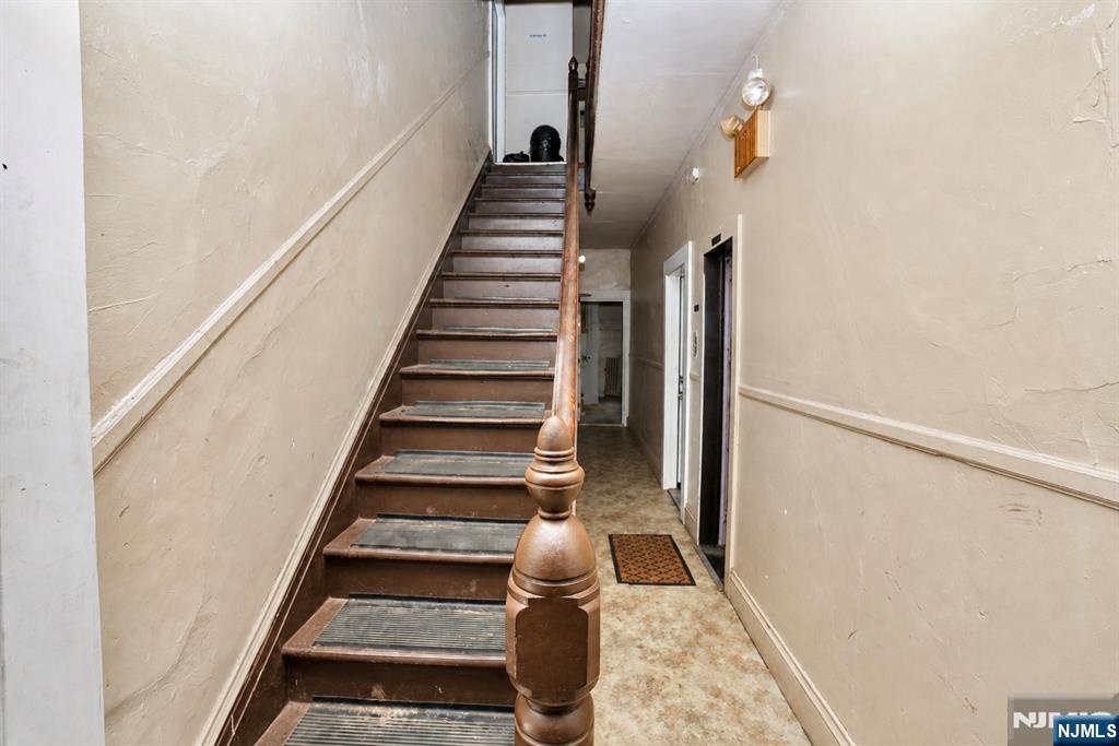 27 Augusta Street - Photo 3