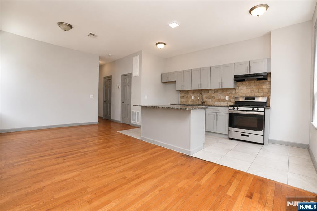 238 Fulton Avenue - Photo 2