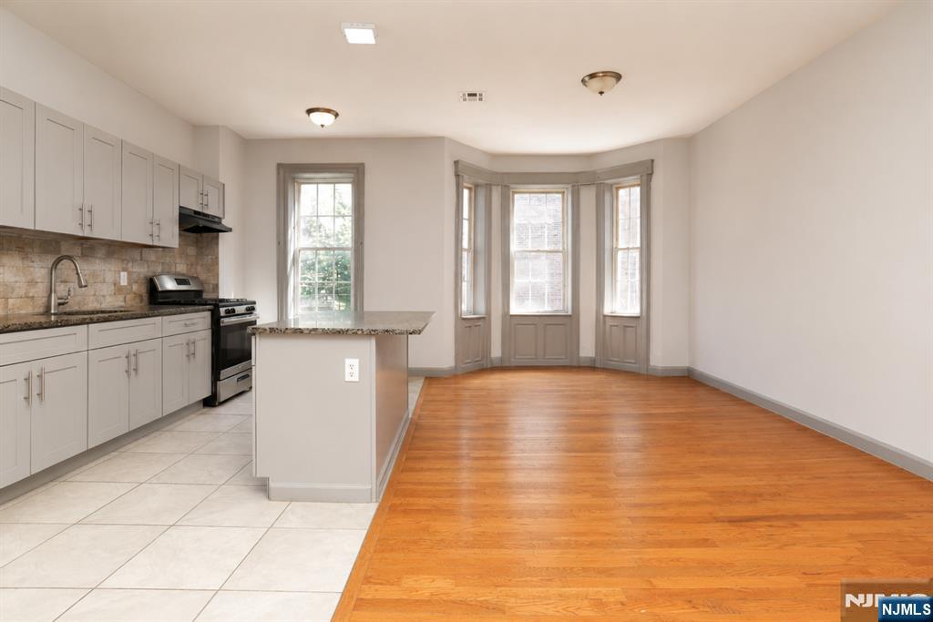 238 Fulton Avenue - Photo 3