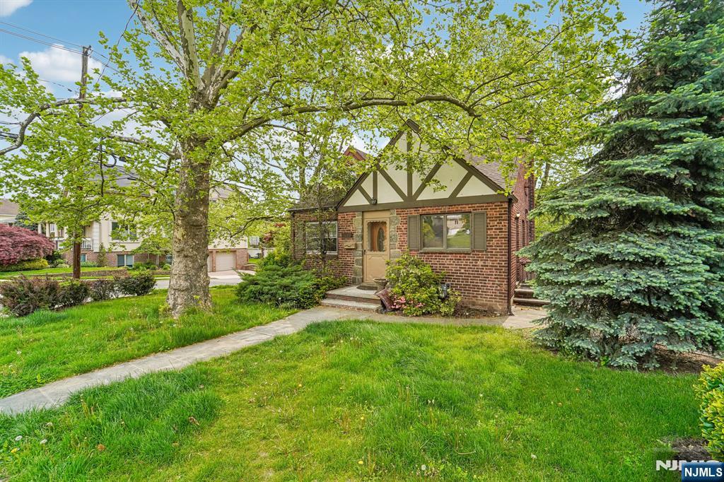 1030 Jassamine Way - Photo 2