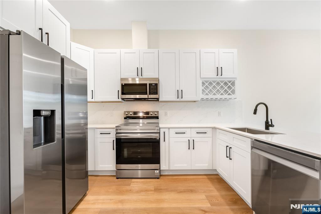 51 Queen Anne Road 410 - Photo 3