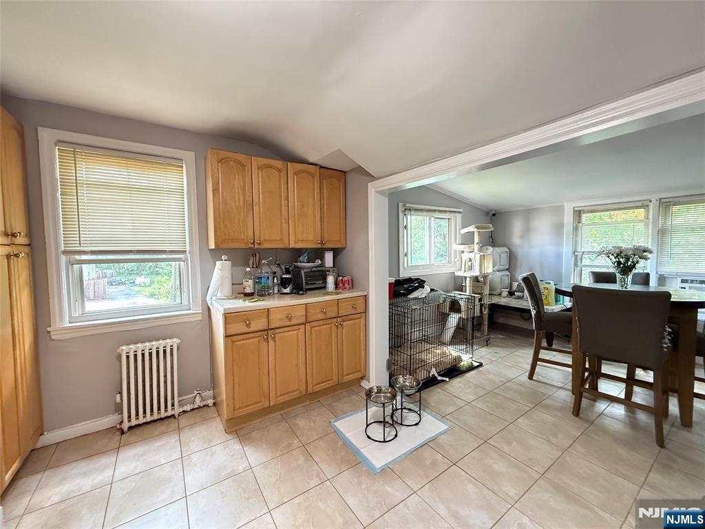 342 Lincoln Avenue 2nd fl - Photo 3