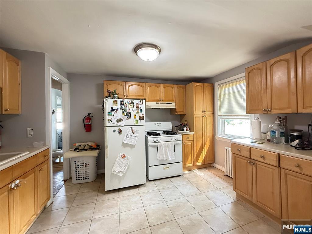 342 Lincoln Avenue 2nd fl - Photo 4