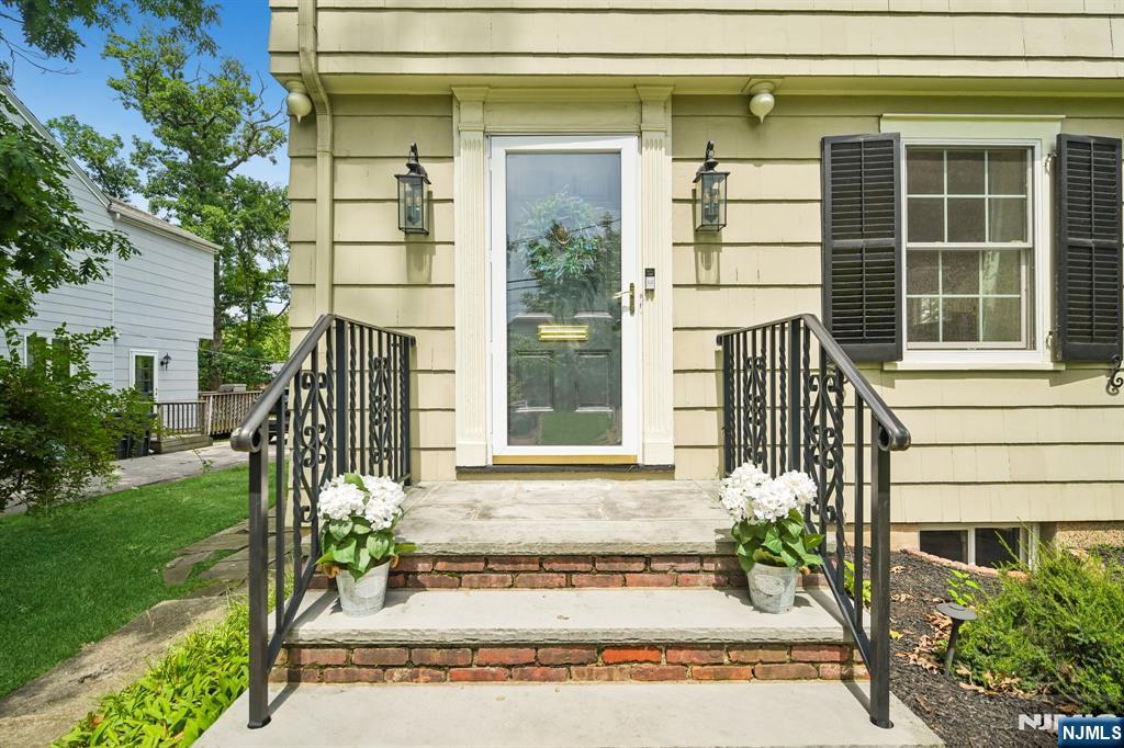 68 Linden Avenue - Photo 3