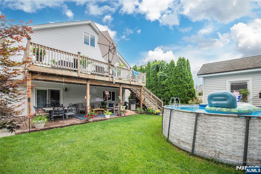 223 Division Avenue - Photo 3