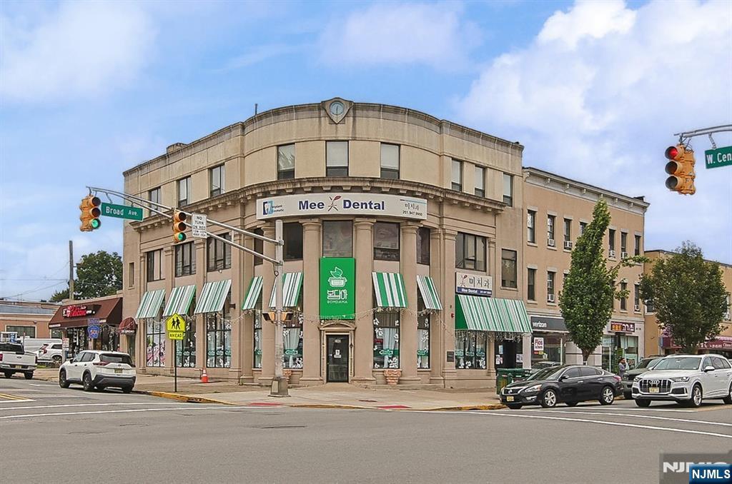 280 Broad Avenue 3F - Photo 1
