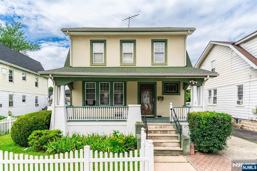 185 Floyd Street - Photo 2