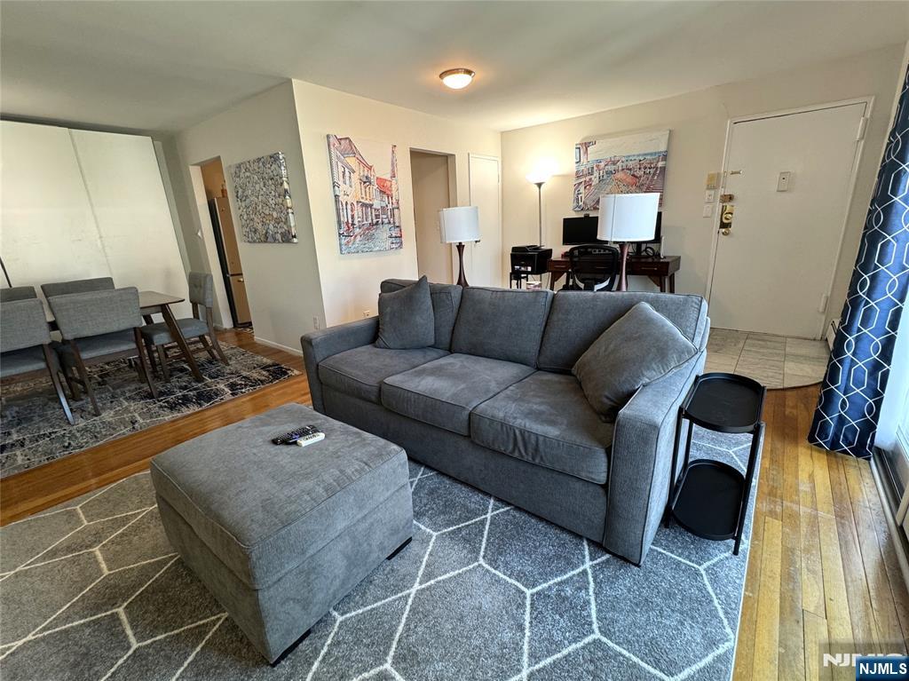348 Hoover Avenue 90 - Photo 4