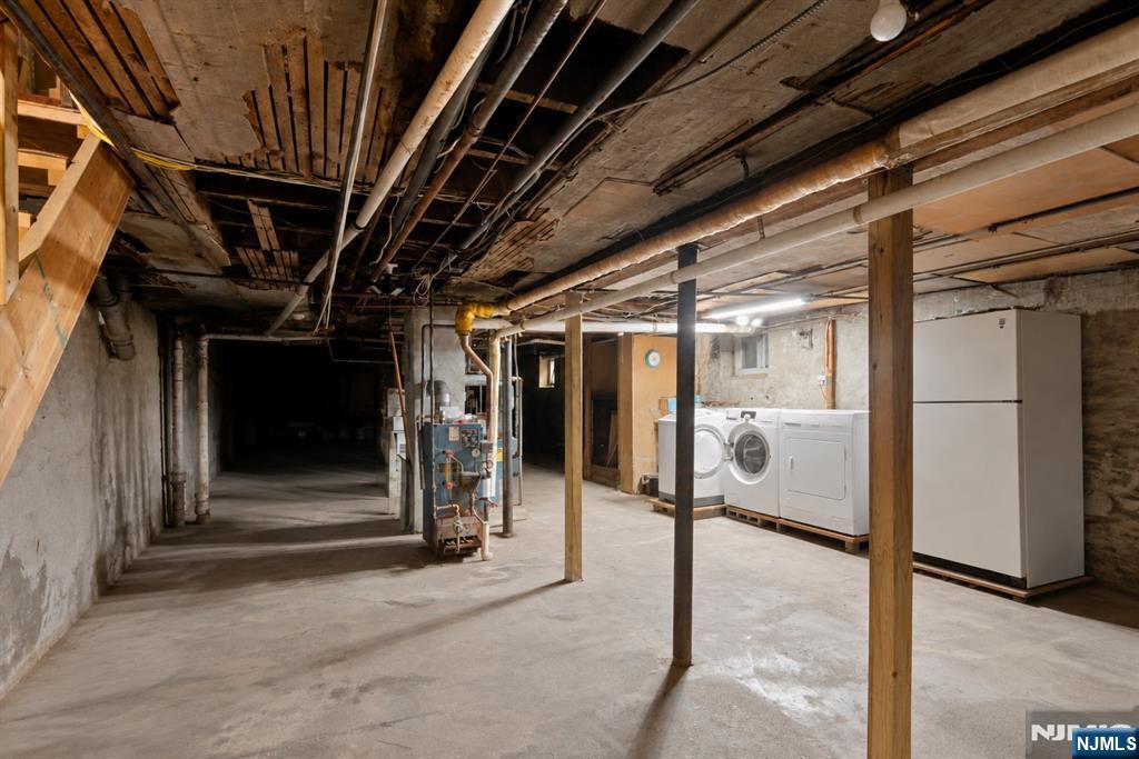 54 Genessee Avenue - Photo 2