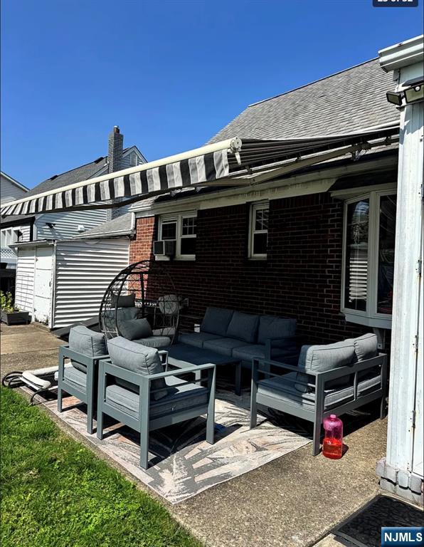 12-28 Lexington Street - Photo 3