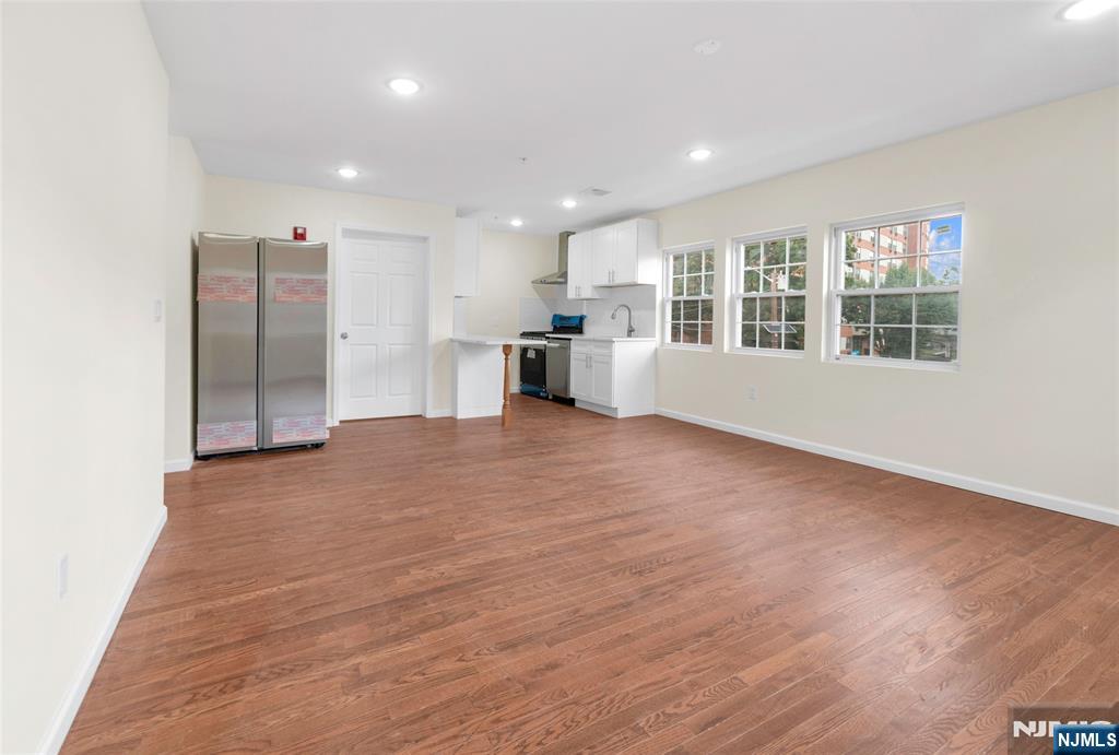 1142 Clinton Avenue 1 - Photo 3